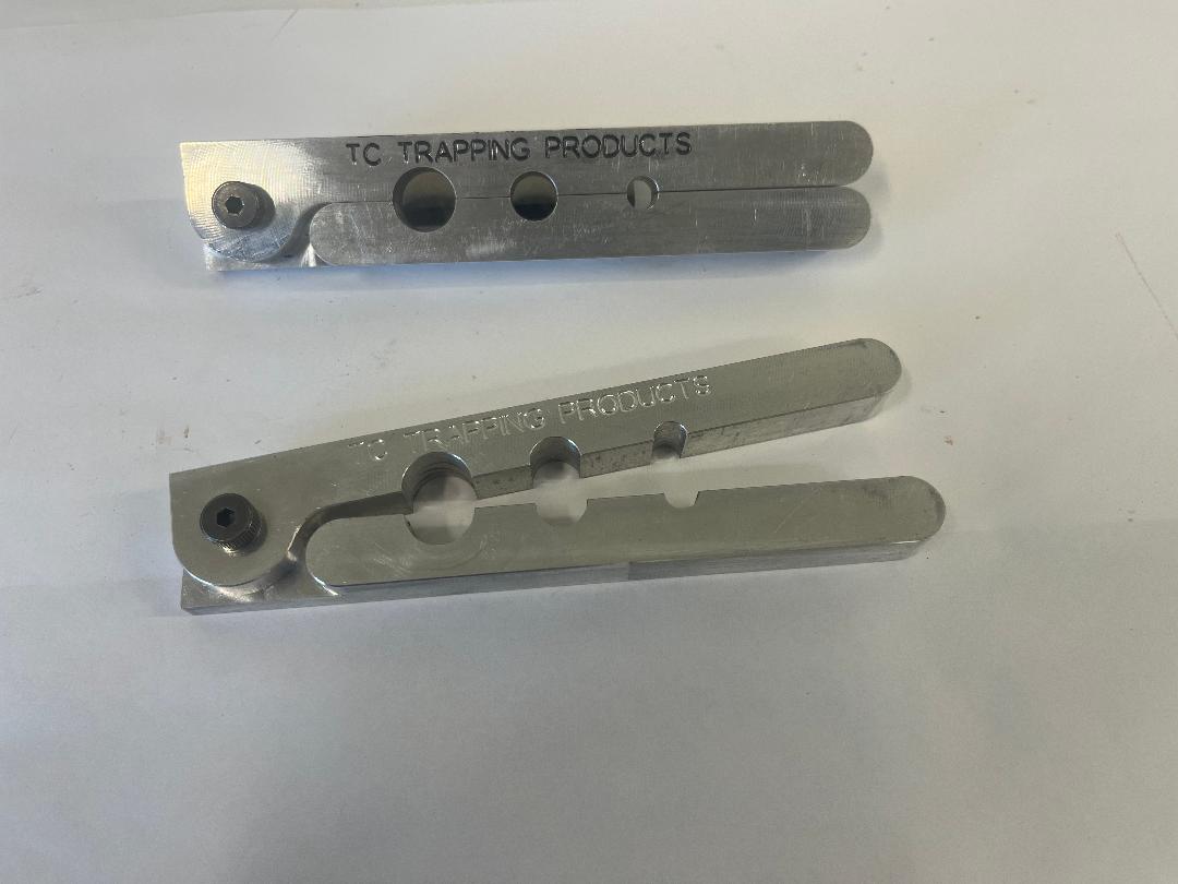 3 Hole Tail Stripper